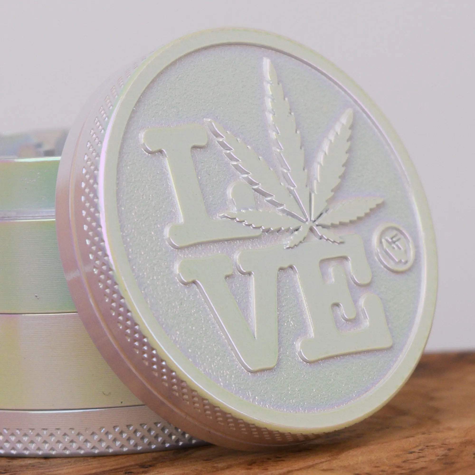 Icy Pearl White Rainbow "LOVE" Grinder - 50mm