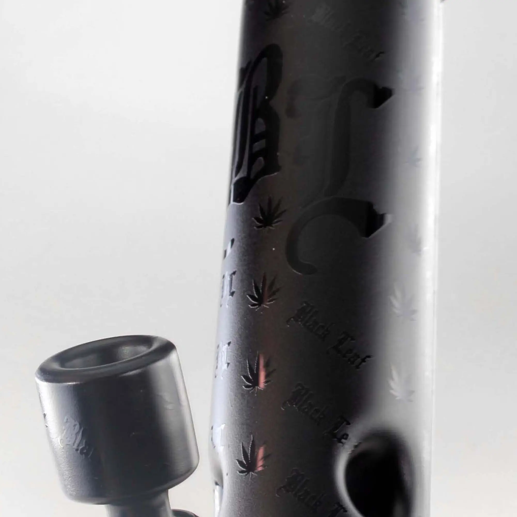 Black Leaf Ice Bong Matt Schwarz - 35cm