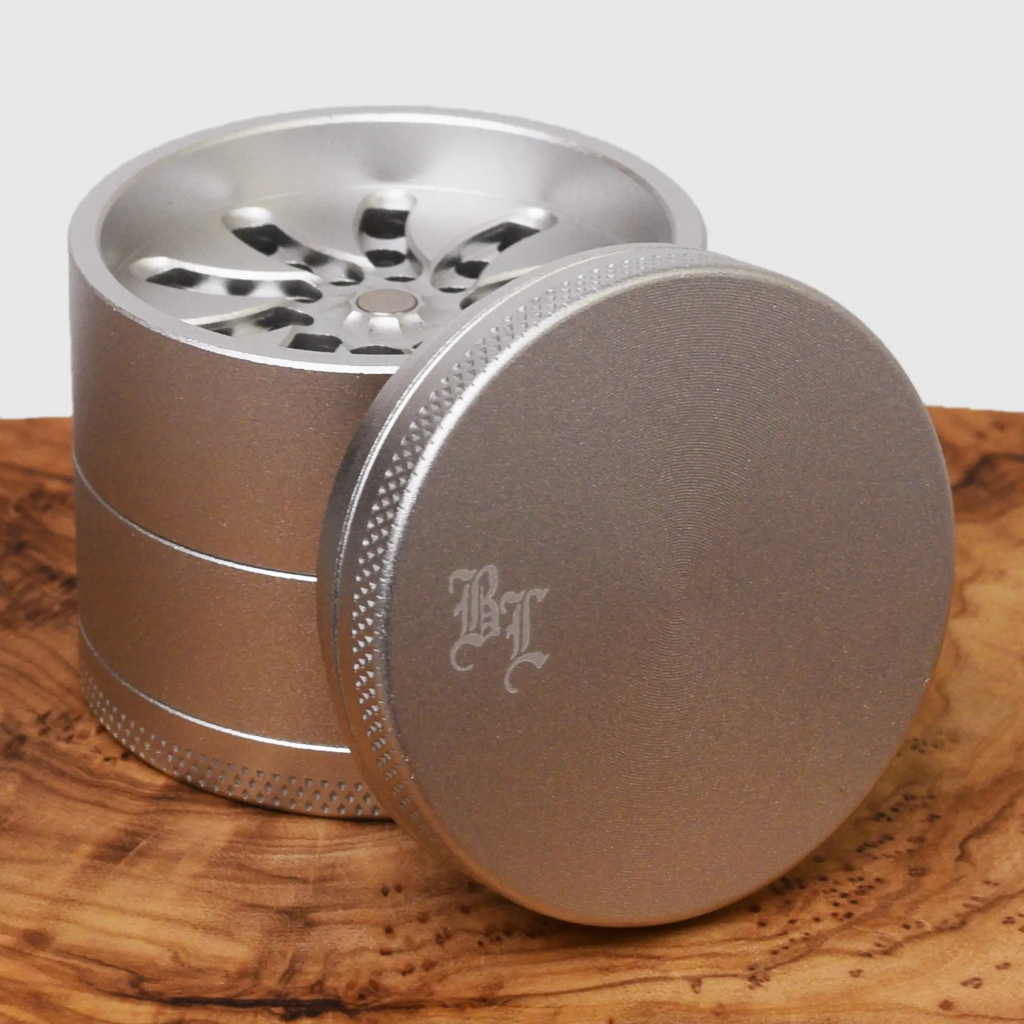 Black Leaf Masher Grinder Silber - 53 mm