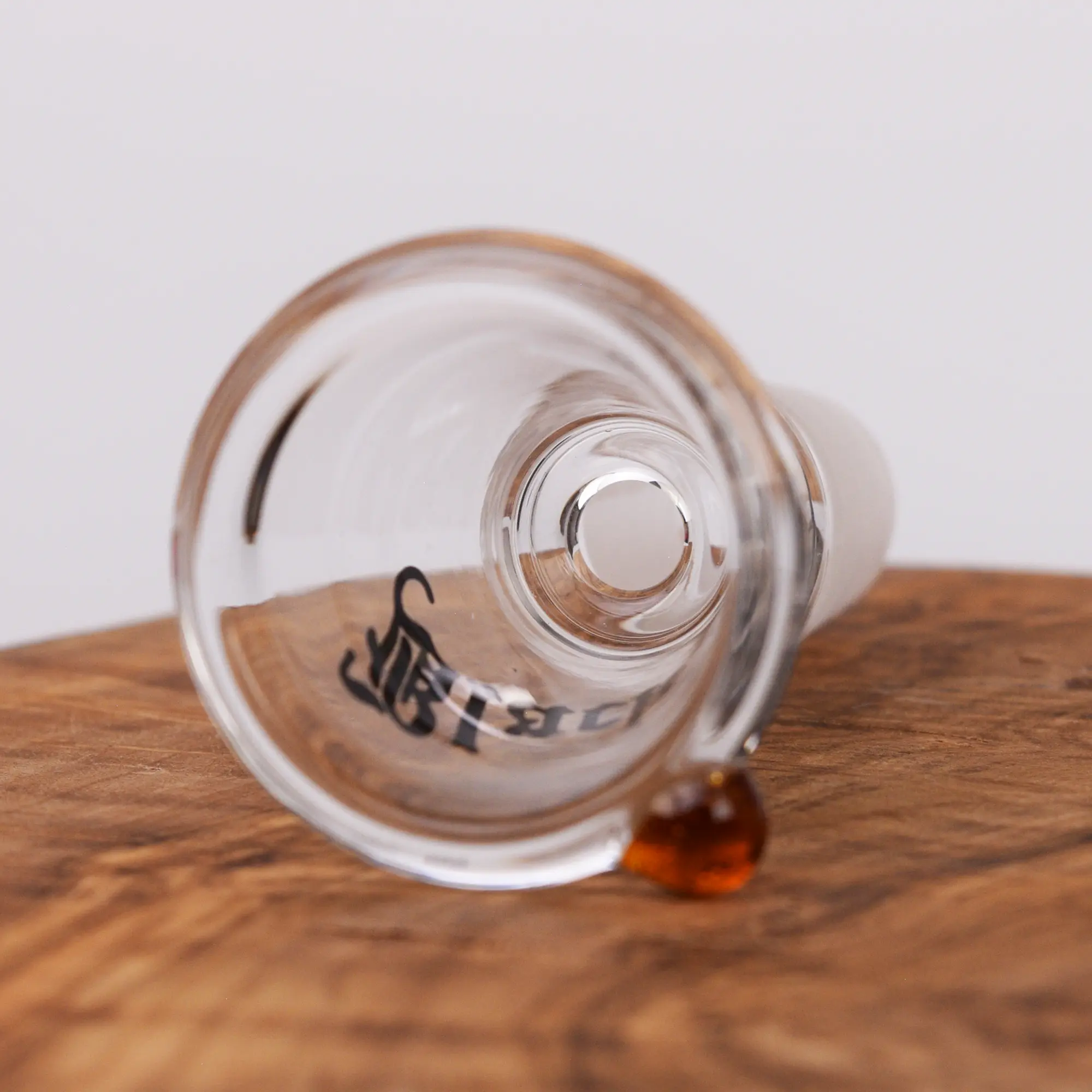 Black Leaf Bong Kopf Cone konisch aus Glas mit 18,8 mm Draufsicht schräg