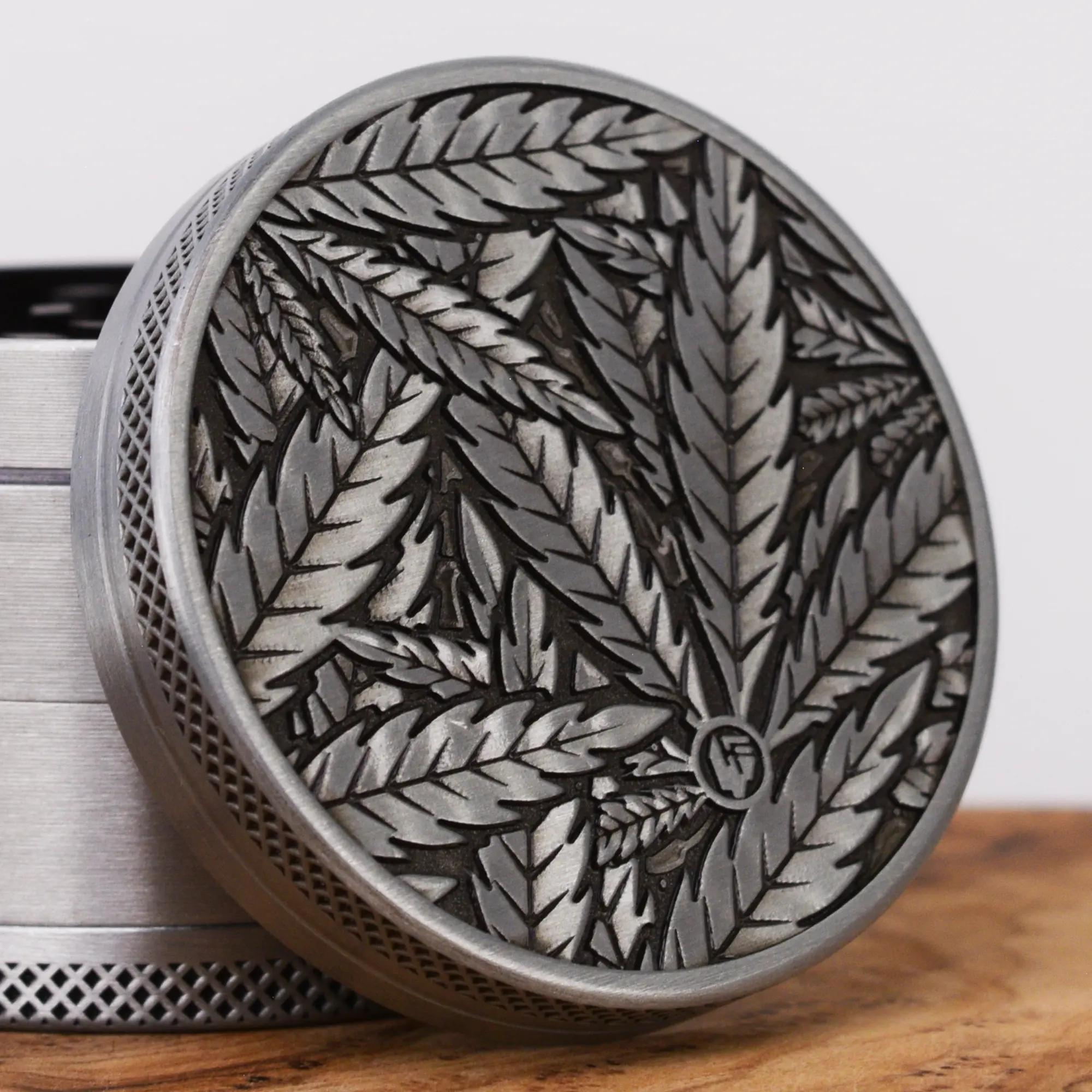 Silver Leaves #33 Grinder - 50mm