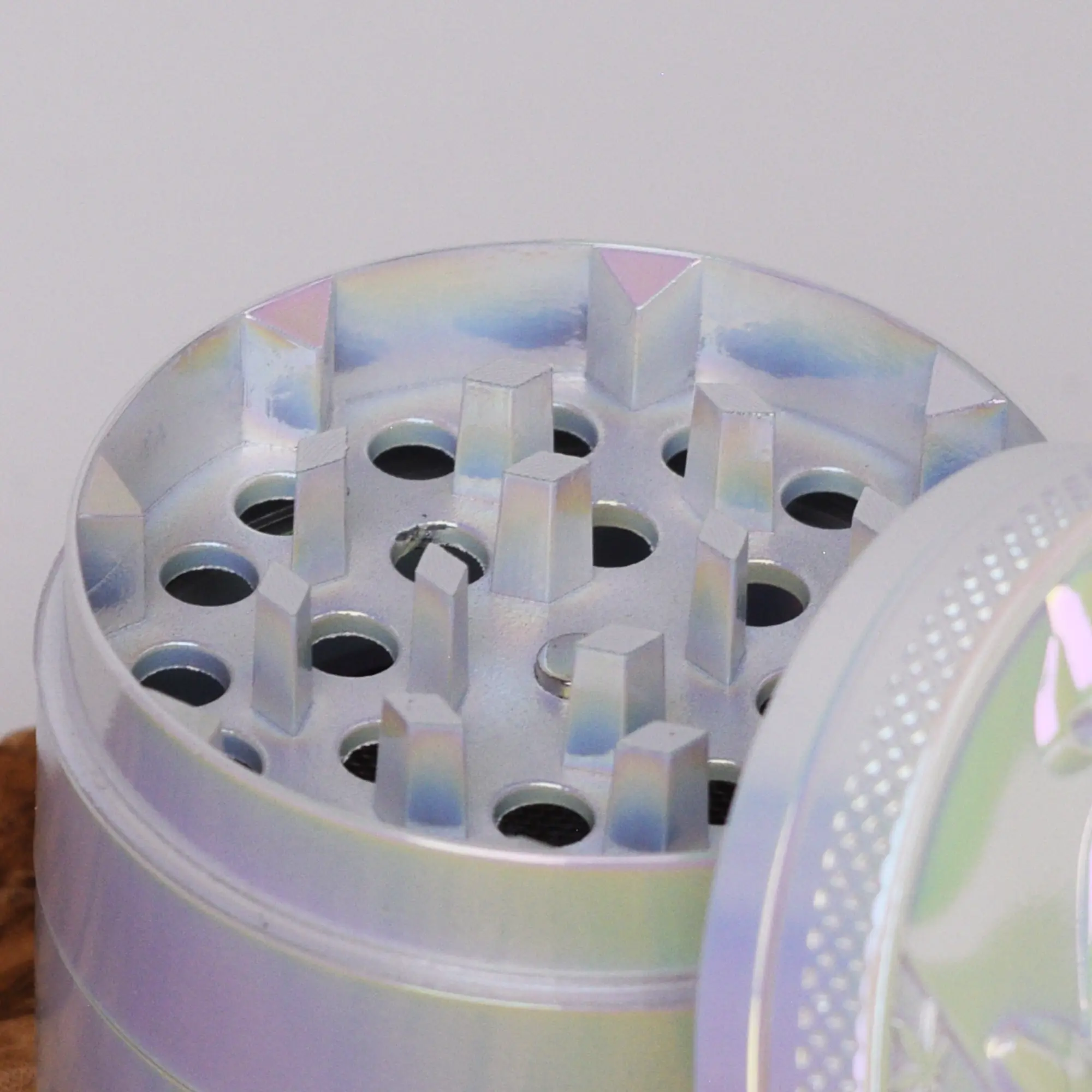 Icy Pearl White Rainbow "420 Girl" Grinder - 50mm