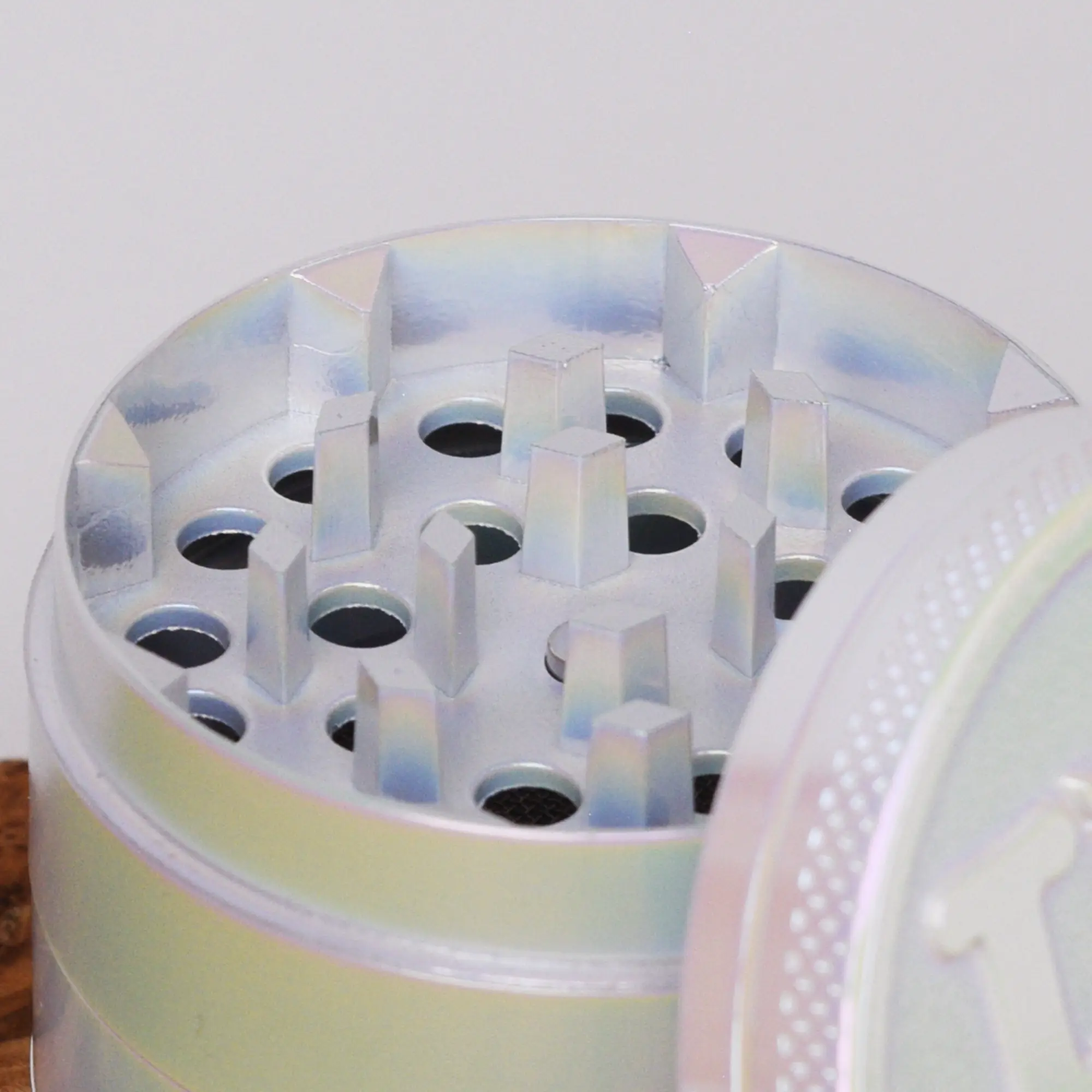 Icy Pearl White Rainbow "LOVE" Grinder - 50mm